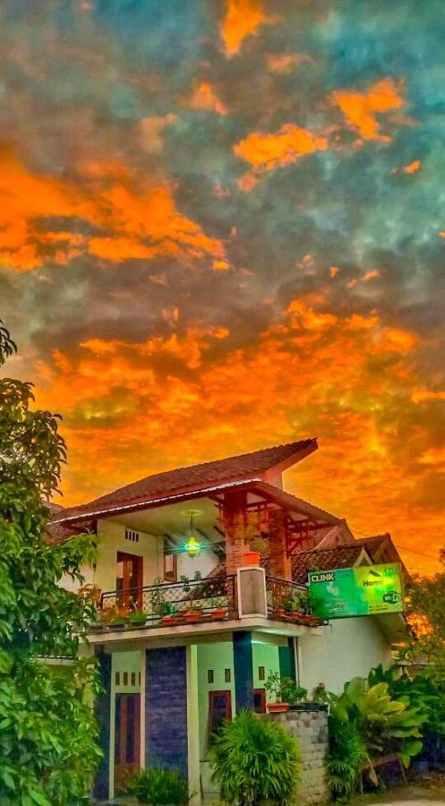 Ada Homestay Магеланг Экстерьер фото